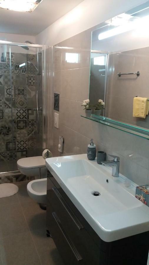 Garden Apartment Vanya 斯普利特 外观 照片